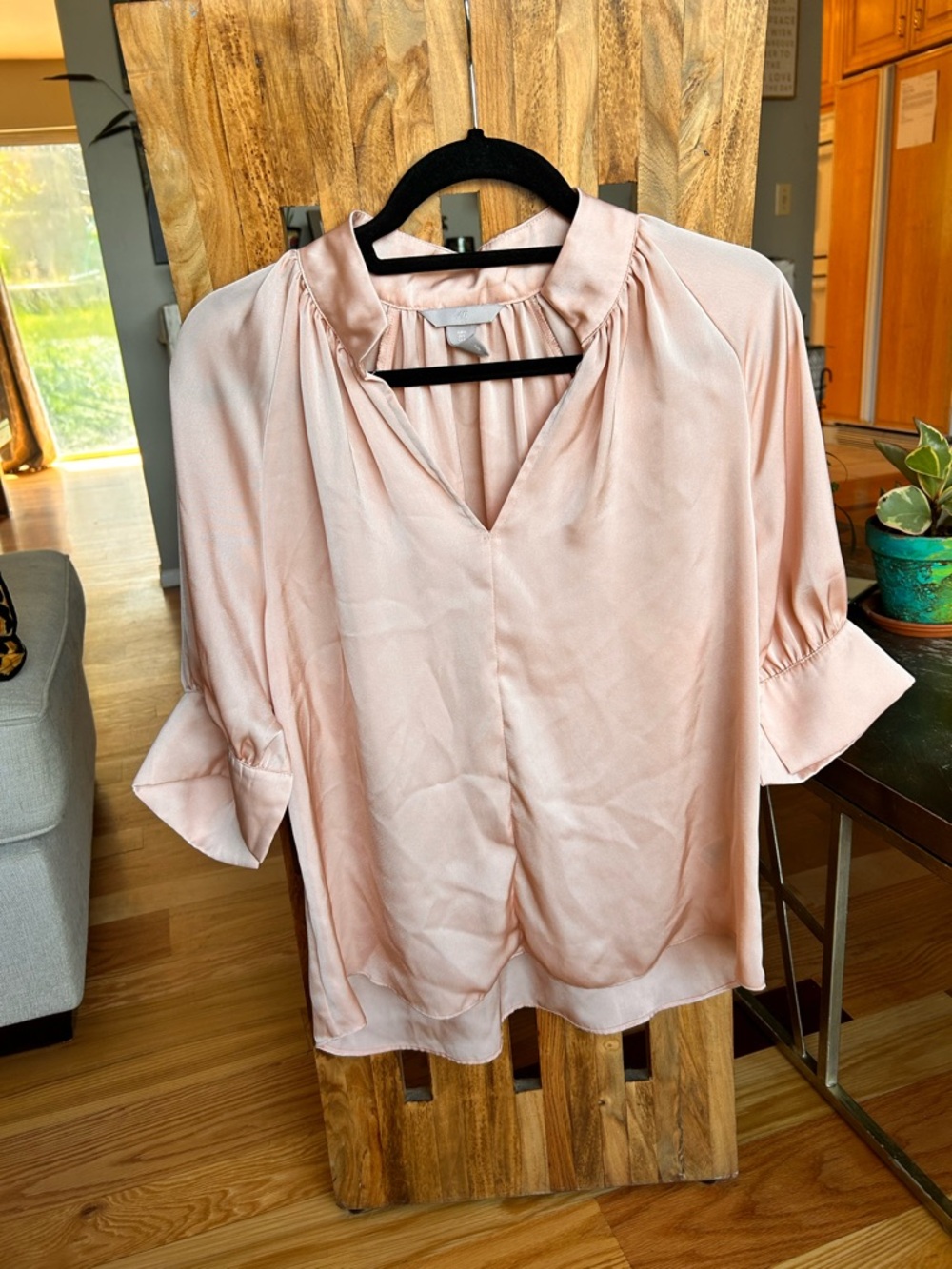 H&M Blush Pink Satin V-Neck Blouse with Gathered Collar